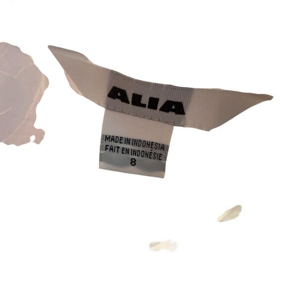 Alia vintage off‎ white floral button down shirt - Picture 3 of 6